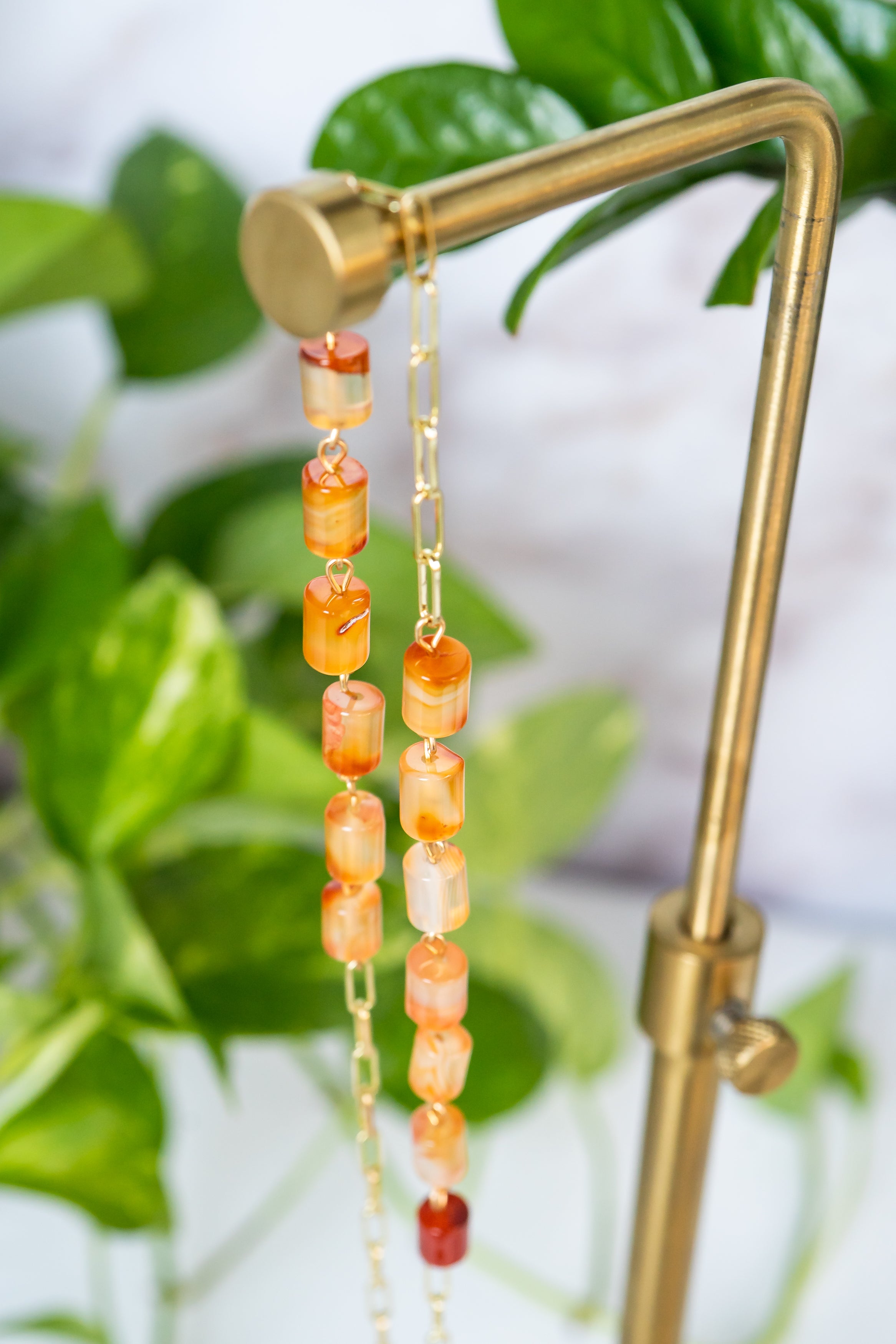 Agate Barrel Frame Chain